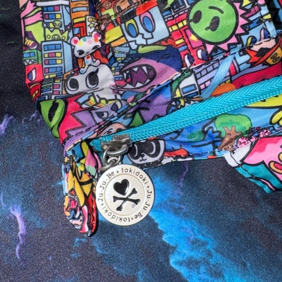 🦖 Kaiju City be light tote Tokidoki x jujube - Picture 9 of 10